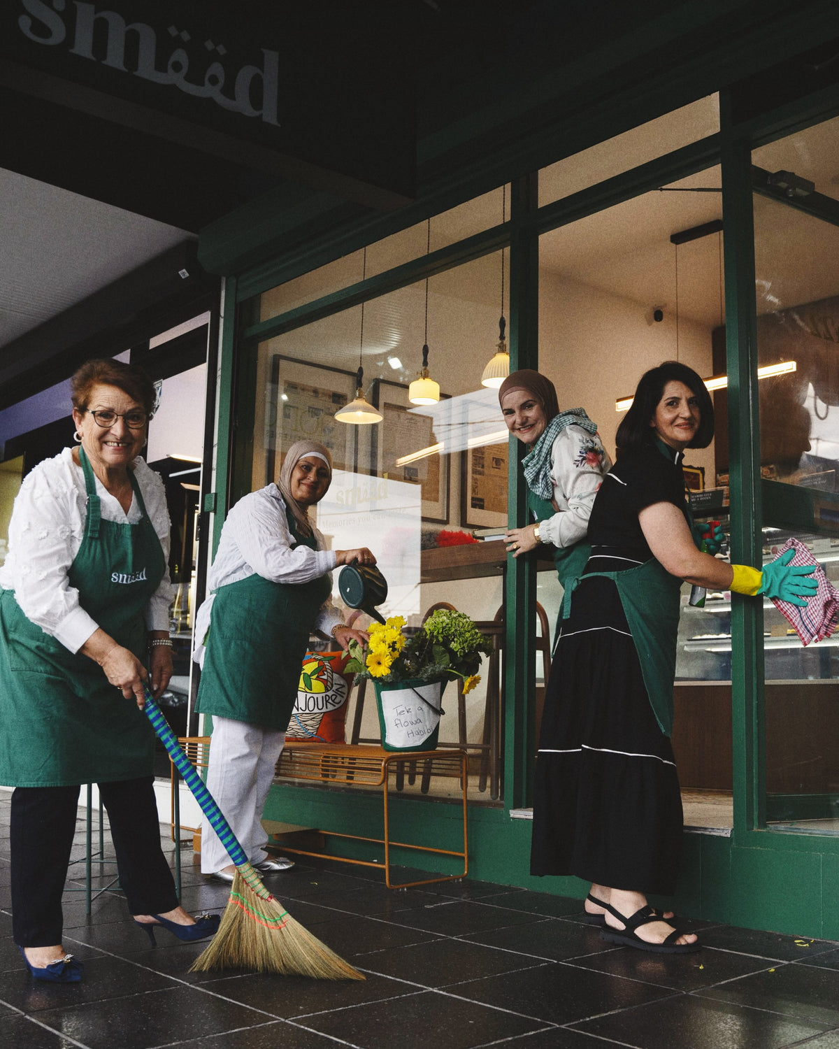 The Smeed family out the front of the shop in Belmore